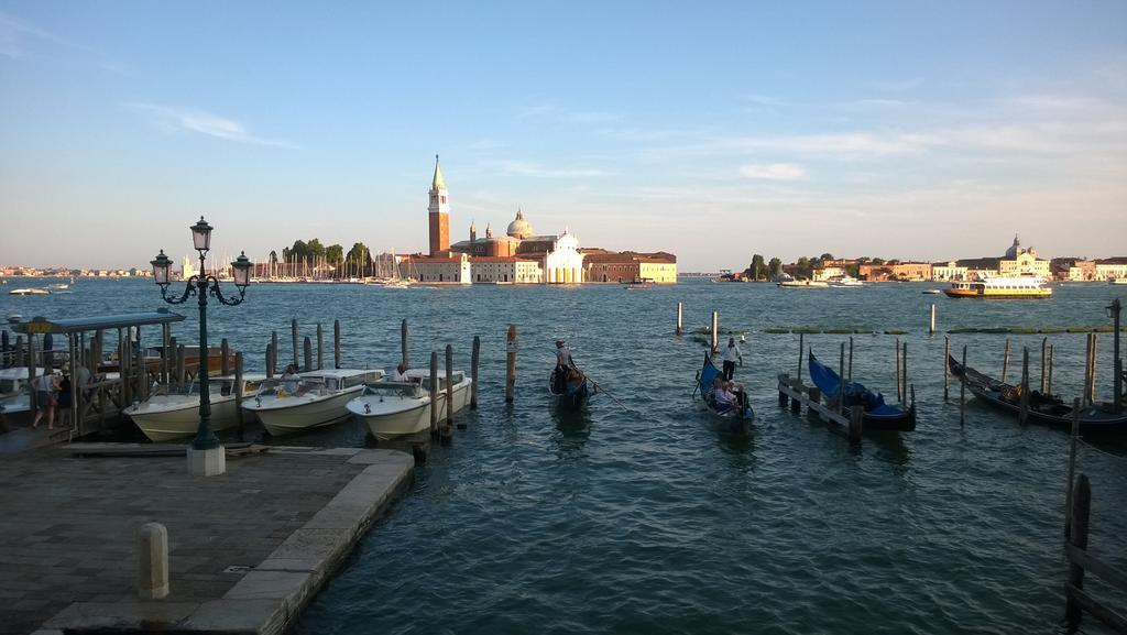 In Venice Back To San Marco Tourist Apartment Exterior photo