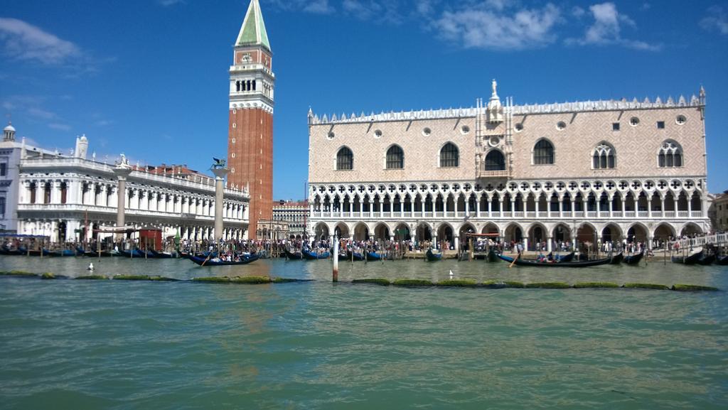 In Venice Back To San Marco Tourist Apartment Exterior photo